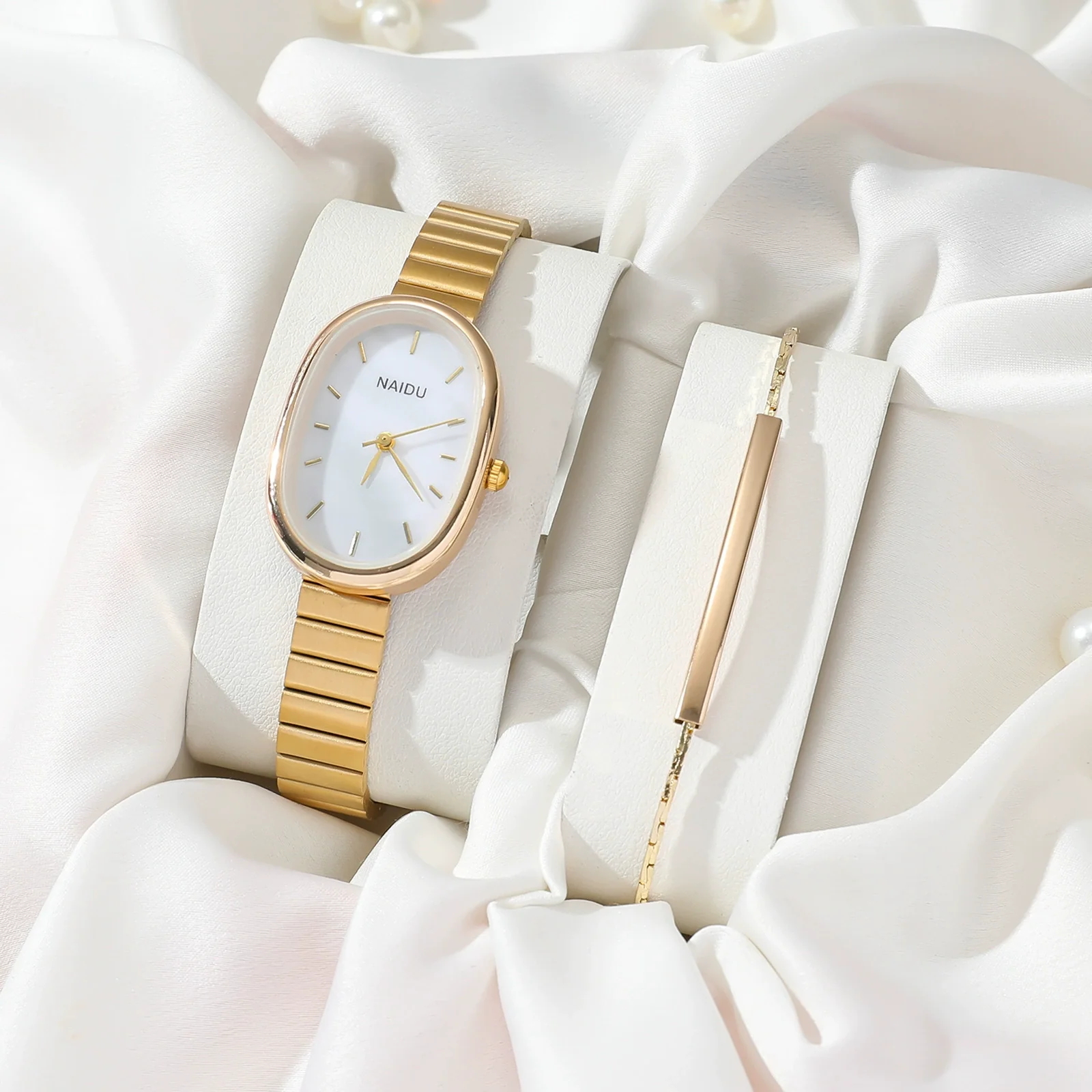 Fashion Oval Alloy Band Quartz Watch For Female - Image 2