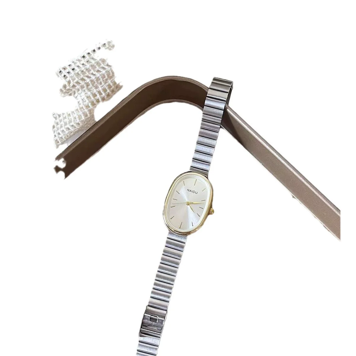 Fashion Oval Alloy Band Quartz Watch For Female - Image 5