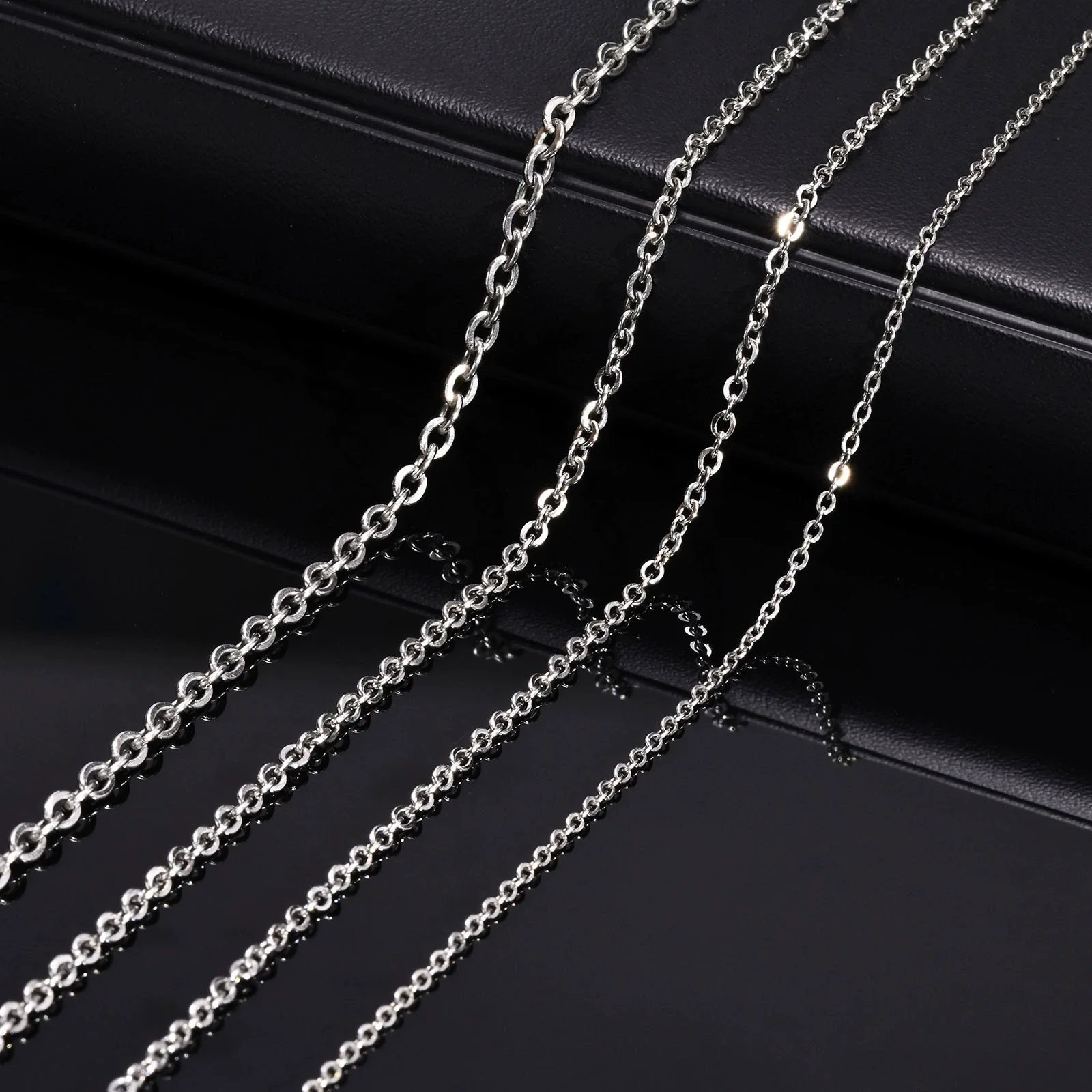 Fashion Pendant Necklace With O Chain Titanium Steel Geometric Pattern Electroplated - Image 3
