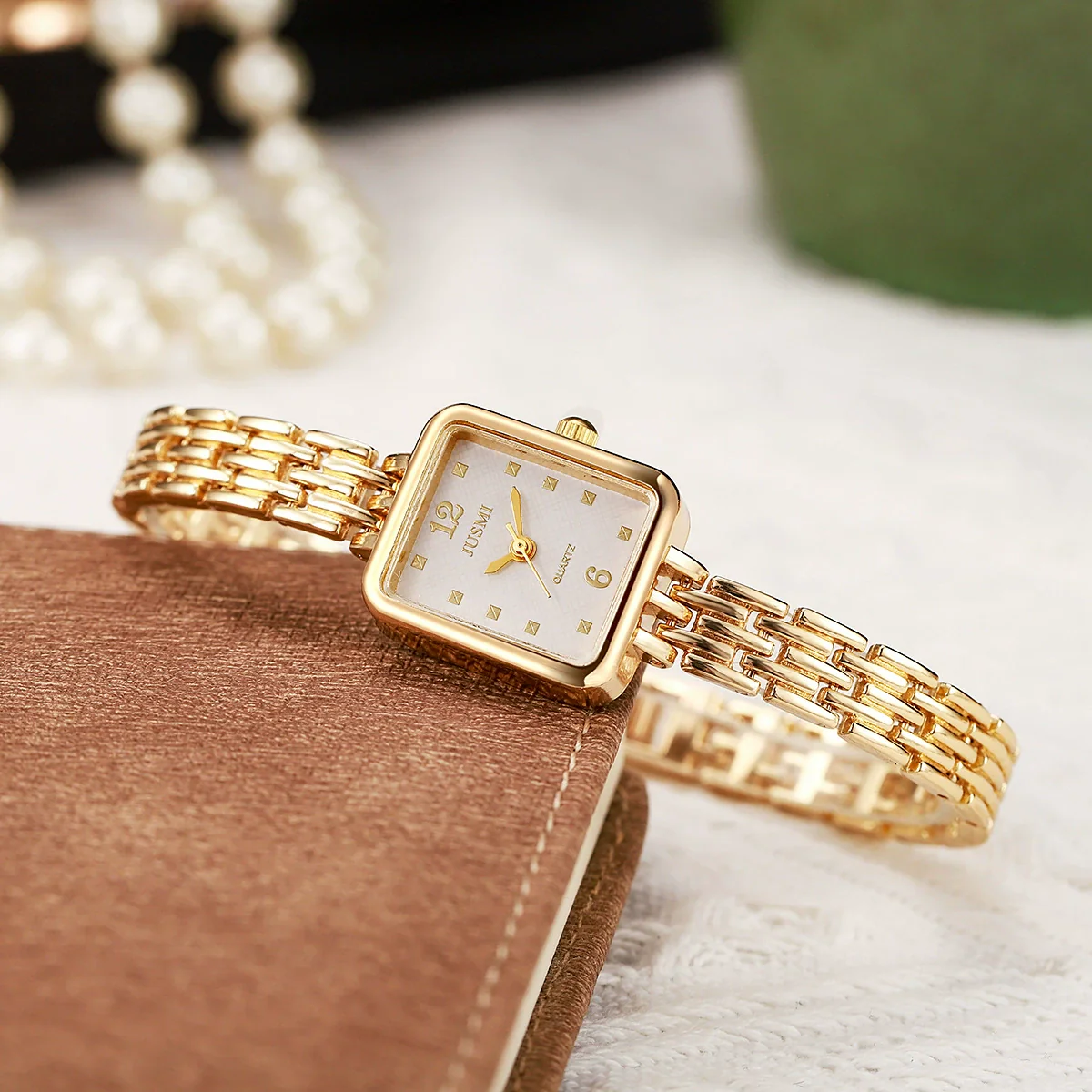 Fashion Square Ins Diamond Women's Watch And Four Leaf Clover Flower Bracelet Set Alloy Material - Image 4
