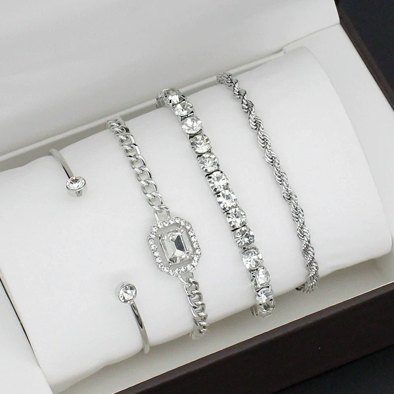 Fashion Women's Alloy Quartz Watch With Imitation Leather Strap And Stainless Steel Clasp - Image 11