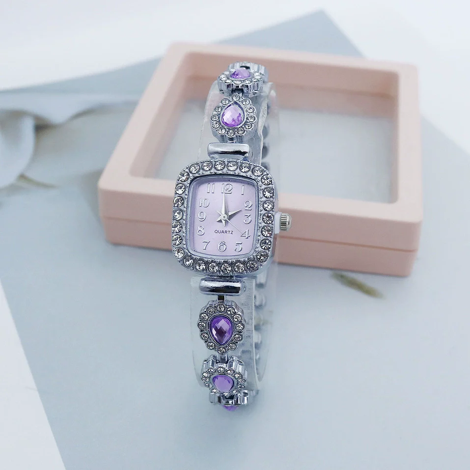 Fashion Women's Alloy Square Quartz Watch With Full Diamond Inlay - Image 3