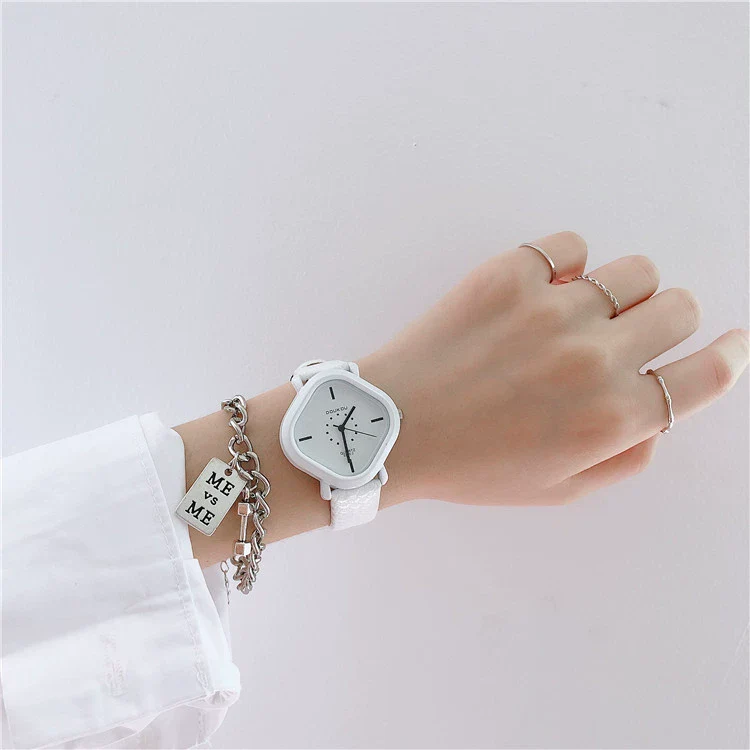 Female Leisure Alloy Case Ordinary Glass Mirror Quartz Watch - Image 4