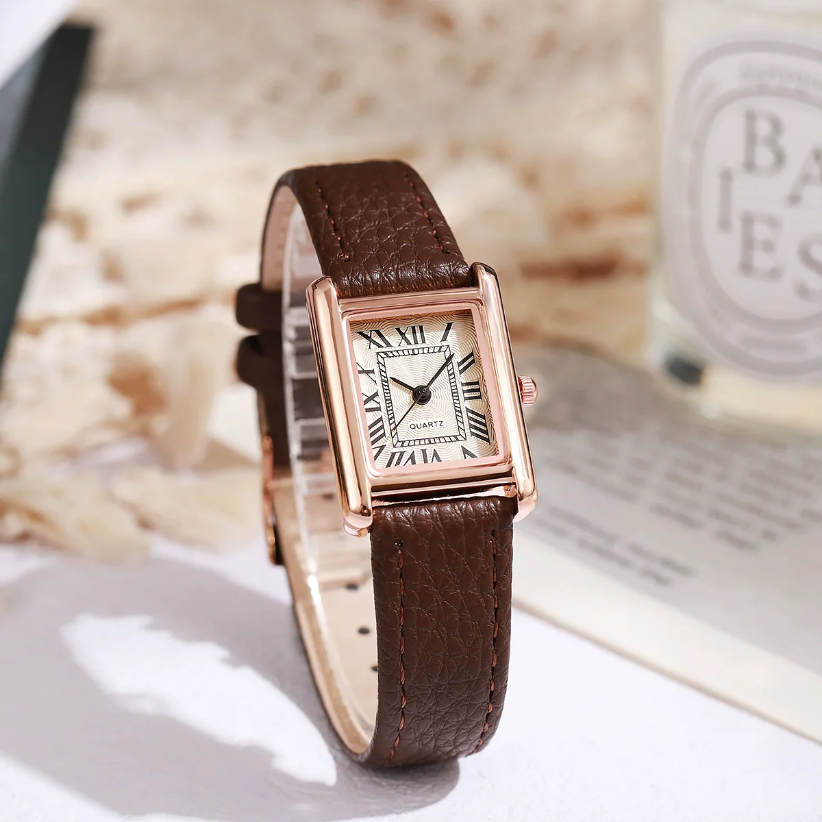 Female Leisure Quartz Watch With Alloy Case Imitation Leather Strap And Round Dial - Image 6