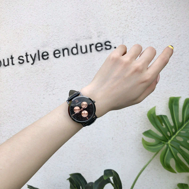 Female Leisure Style Watch Alloy Case Imitation Leather Strap Ordinary Glass Mirror Round Dial - Image 3