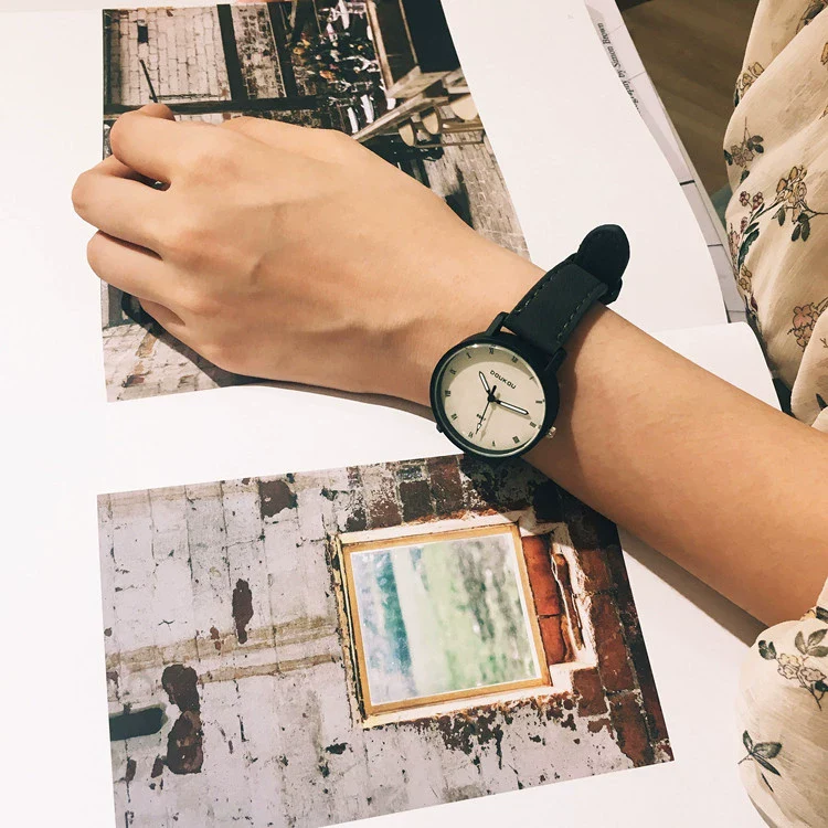 Female Student Mori Style Alloy Case Imitation Leather Strap Round Dial Quartz Watch - Image 6
