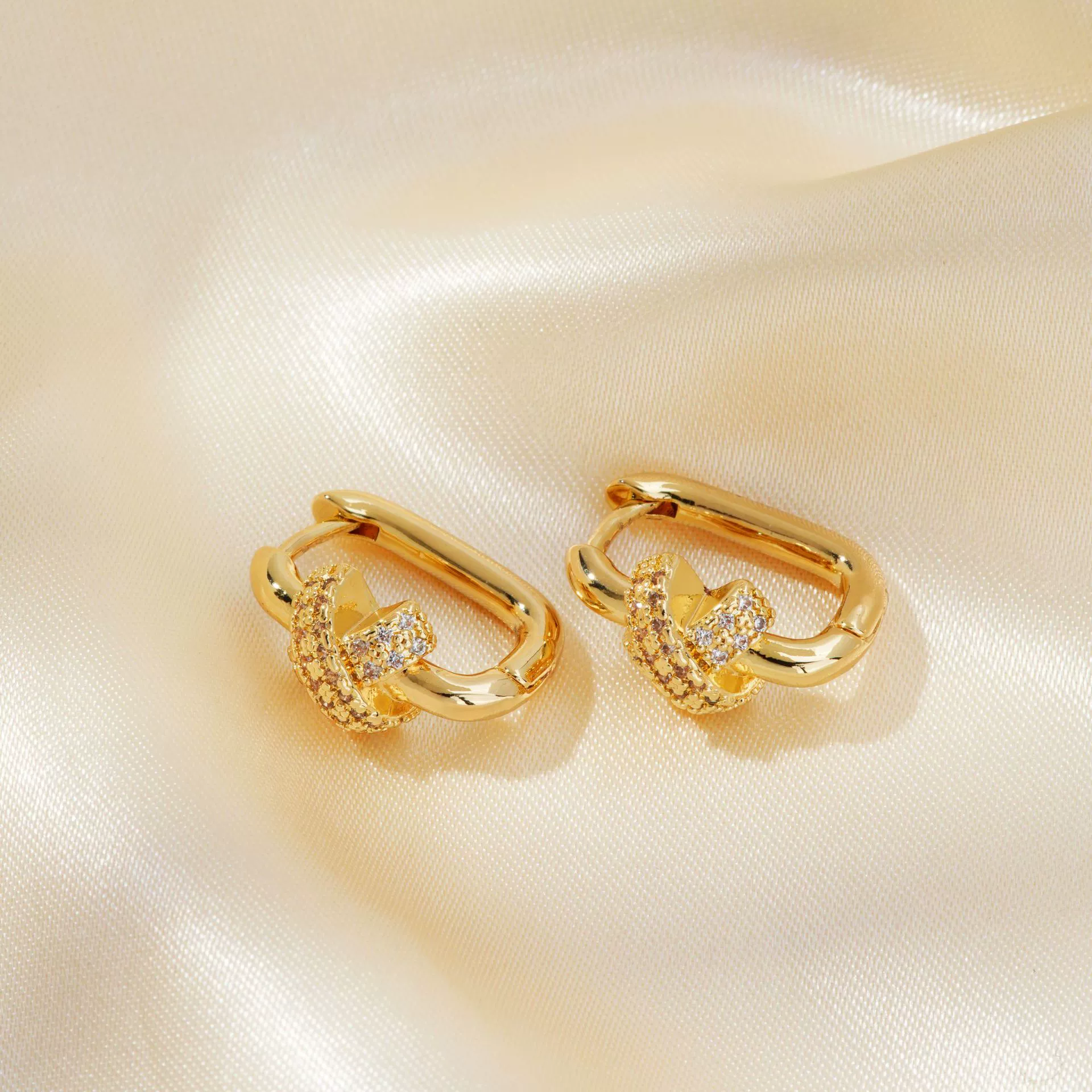 Geometric Copper Inlaid Zircon Electroplated Women's Earrings - Image 3
