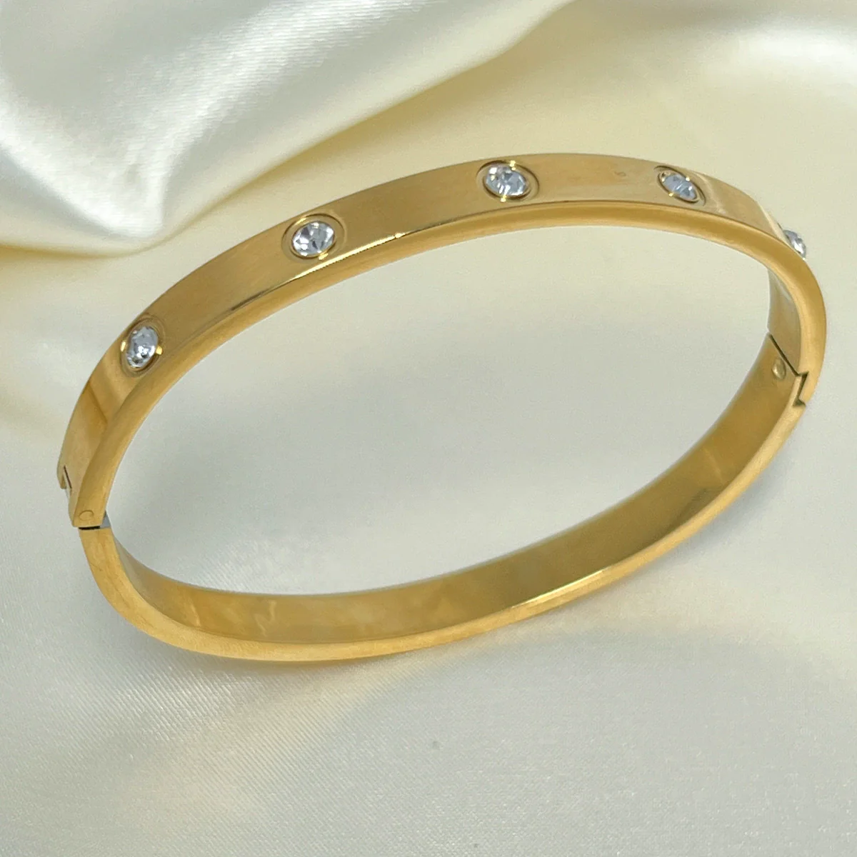 Gypsophila Stainless Steel Bracelet Electroplated 18K Gold Women's Jewelry - Image 4