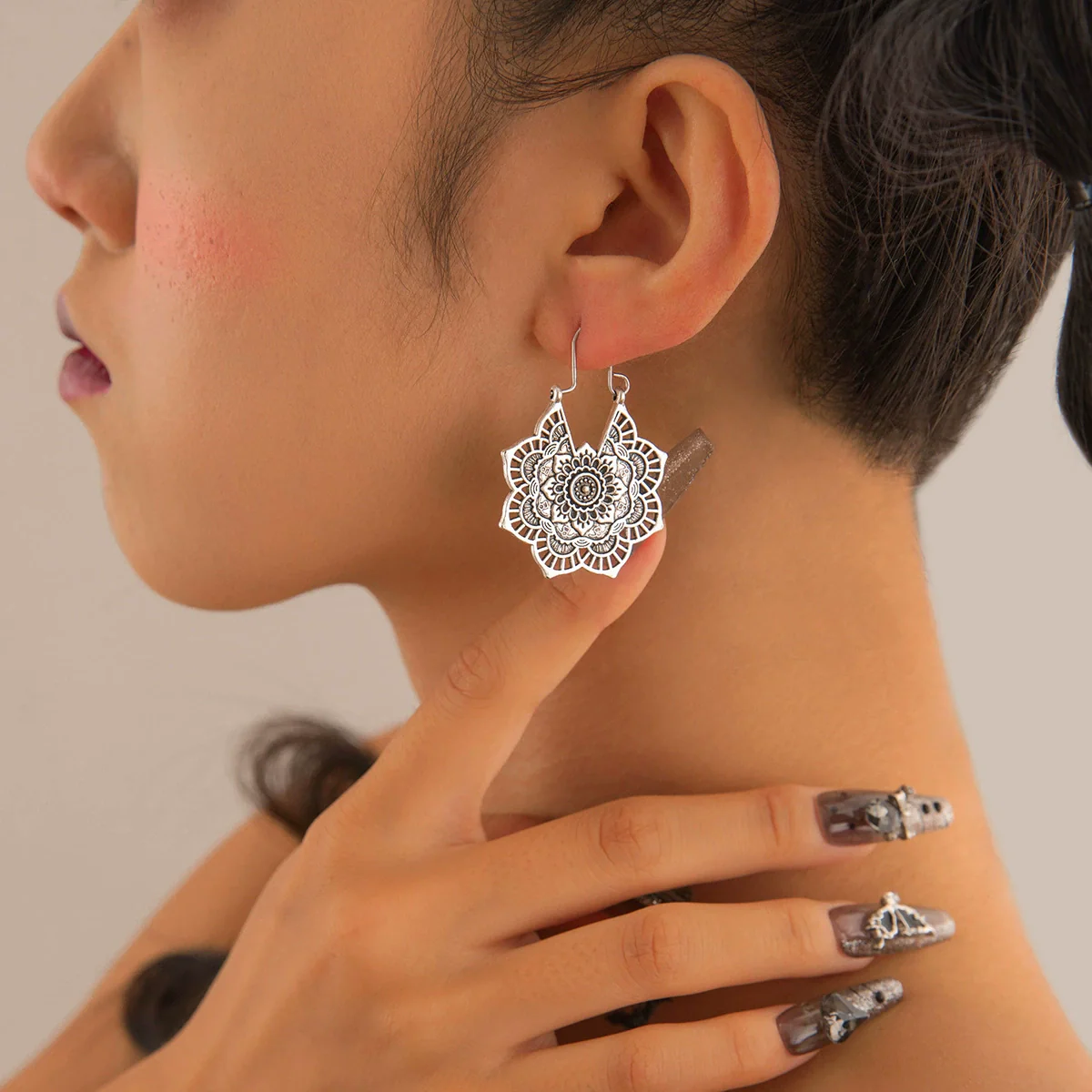 Jewelry Alloy Electroplating Geometric Semicircular Cshaped Fanshaped Earrings With Spider Web Pattern - Image 10