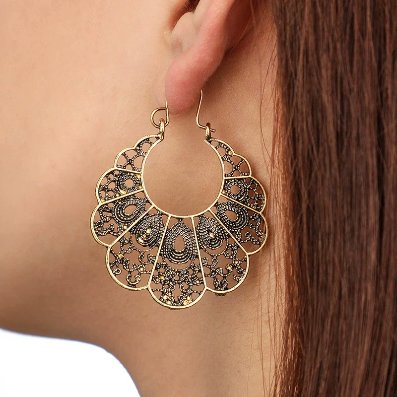 Jewelry Alloy Electroplating Geometric Semicircular Cshaped Fanshaped Earrings With Spider Web Pattern - Image 2