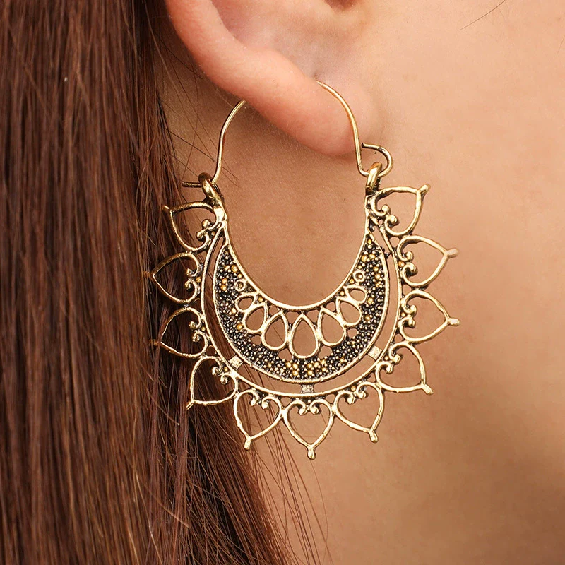 Jewelry Alloy Electroplating Geometric Semicircular Cshaped Fanshaped Earrings With Spider Web Pattern - Image 4