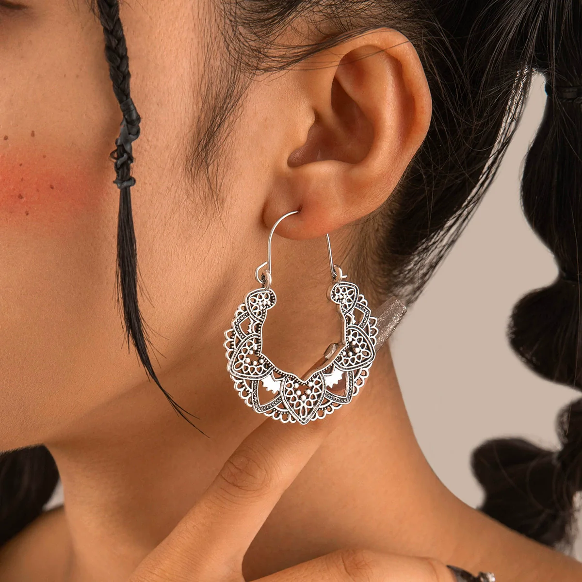 Jewelry Alloy Electroplating Geometric Semicircular Cshaped Fanshaped Earrings With Spider Web Pattern - Image 7