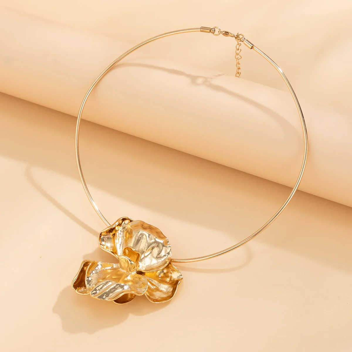 Jewelry Alloy Geometric Flower Metal Choker Collar Necklace For Women - Image 4