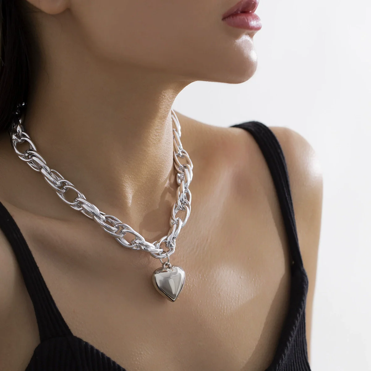 Jewelry Alloy Heart Shaped Pendant Cross Chain Necklace With Geometric Pattern And Electroplating Treatment For Women - Image 2