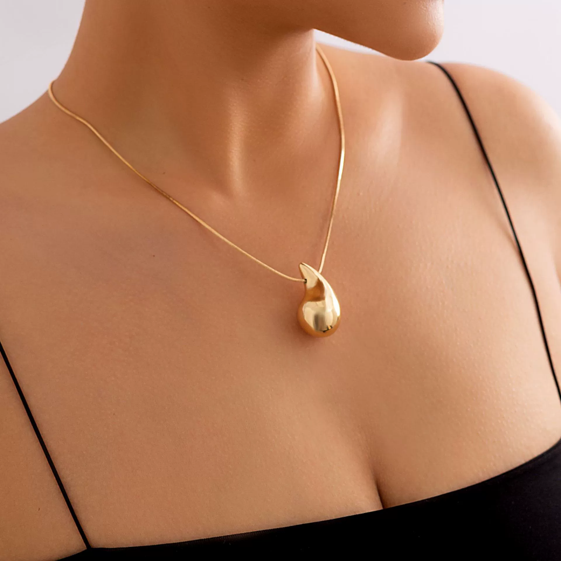 Jewelry Alloy Metal Geometric Teardrop Pendant Snake Bone Chain Electroplated Punk Necklace For Women - Image 6
