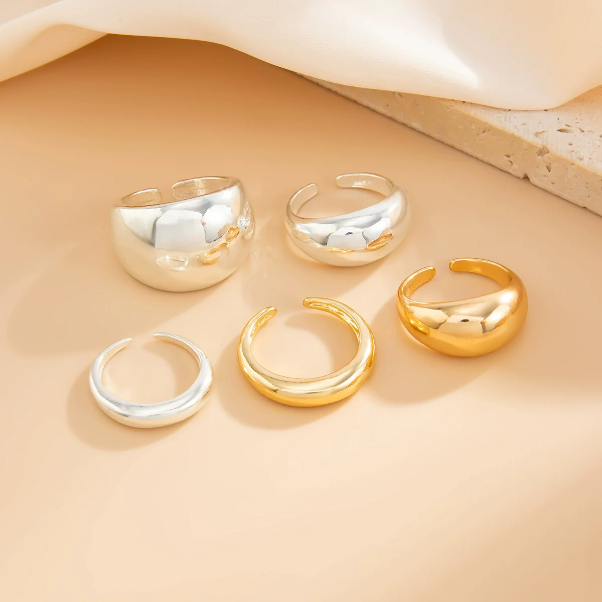 Jewelry Alloy Resin Geometric Water Drop Hug Ring Electroplating Minimalist Style - Image 4