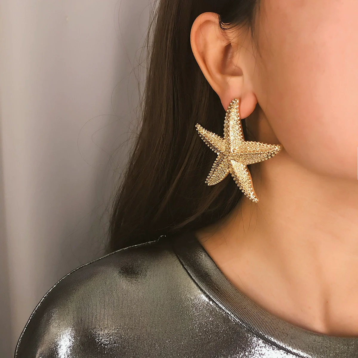 Jewelry Alloy Starfish Three Dimensional Exaggerated Earrings With Electroplating Treatment - Image 3