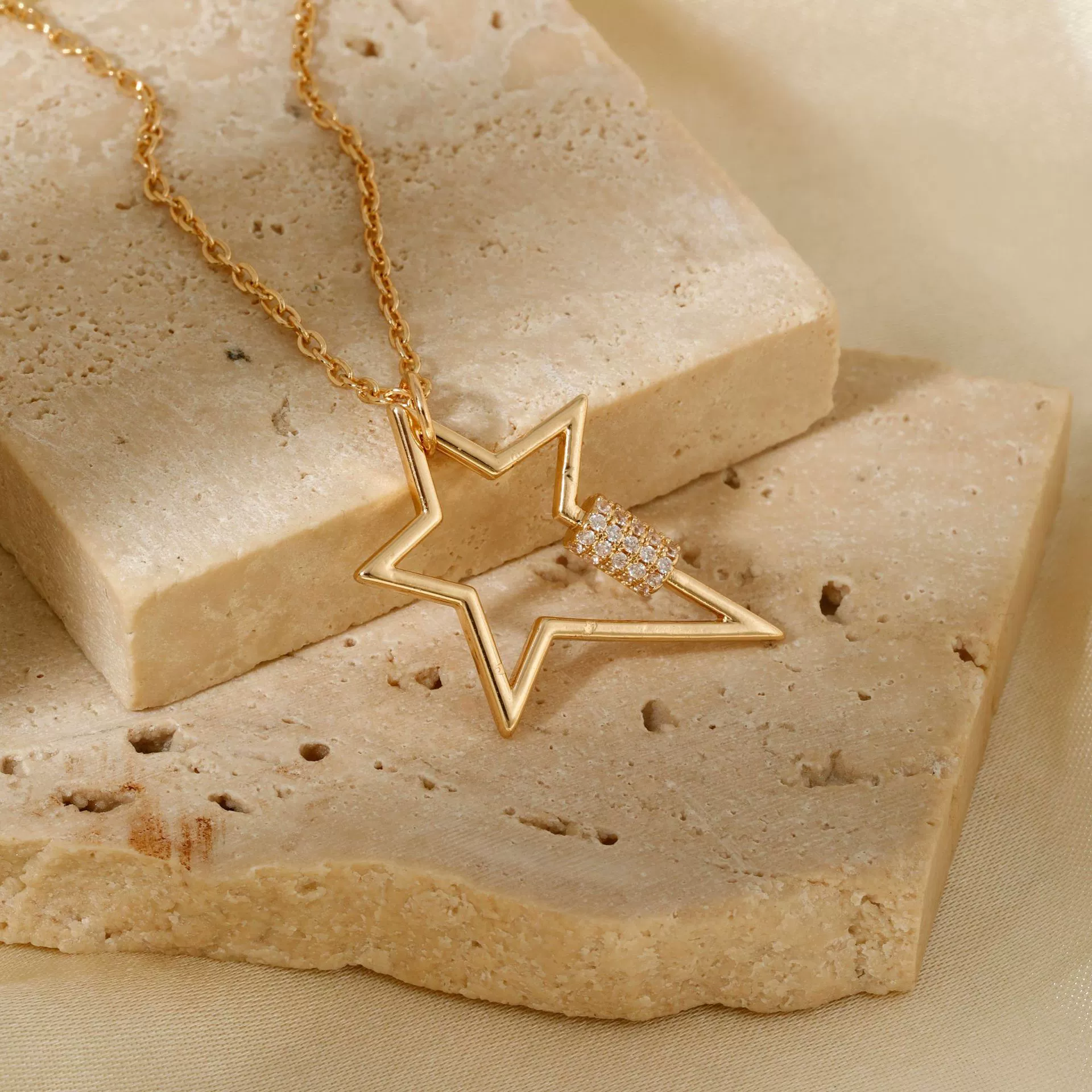Jewelry Copper Geometric Pendant Necklace Electroplating Luxury Niche Design - Image 3