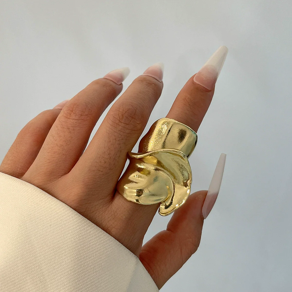 Jewelry Hip Hop Style Geometric Alloy Electroplated Irregular Twisted Ring - Image 6