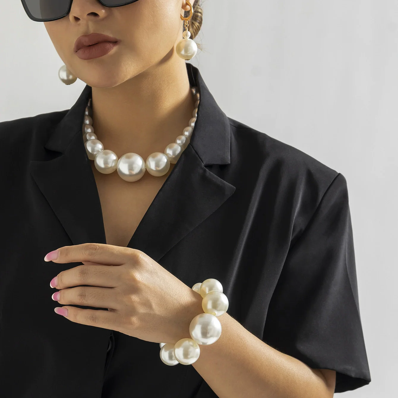 Jewelry Imitation Pearl Ball Chain Geometric French Retro Handmade Necklace - Image 2