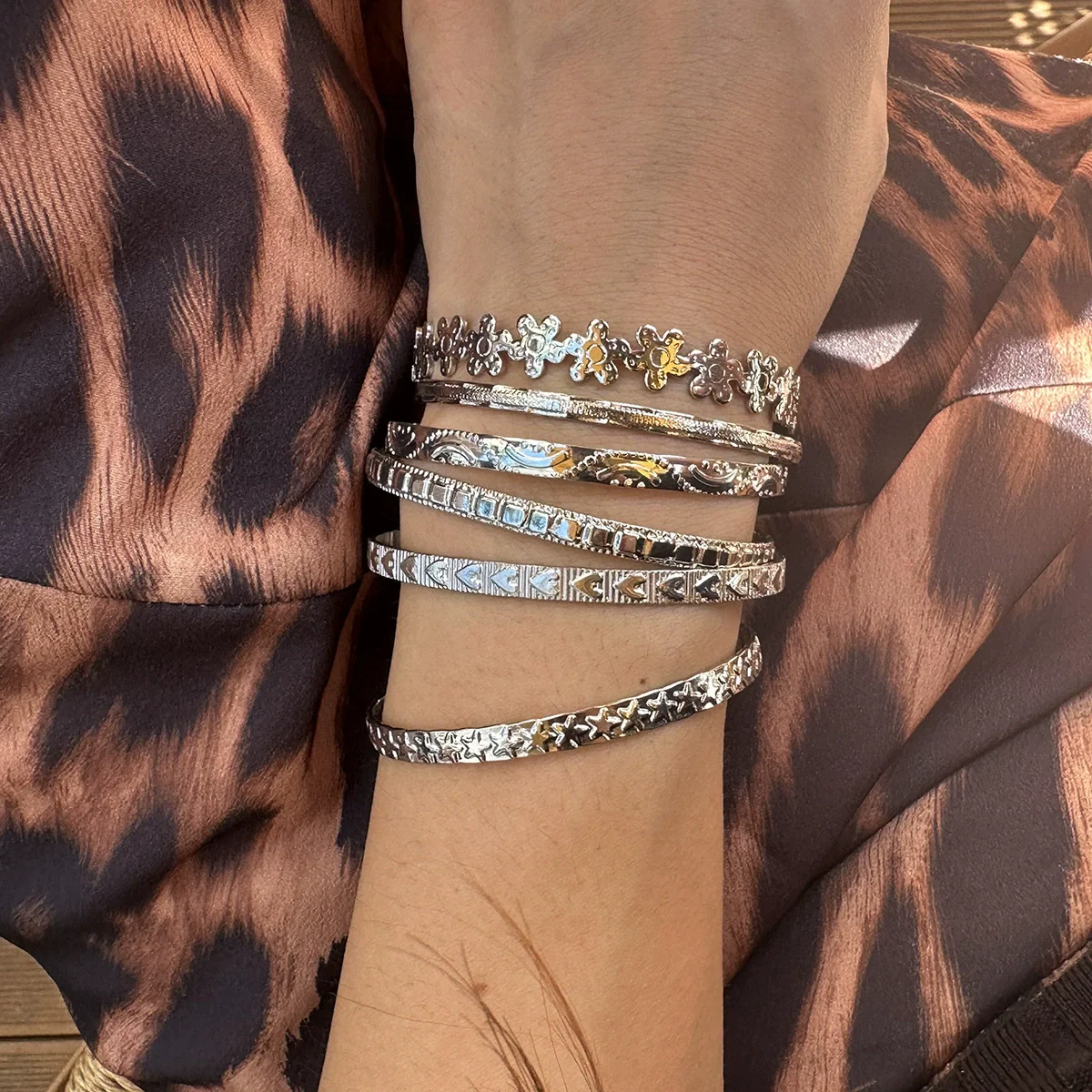 Jewelry Iron Love Flower Geometric Bracelet For Women