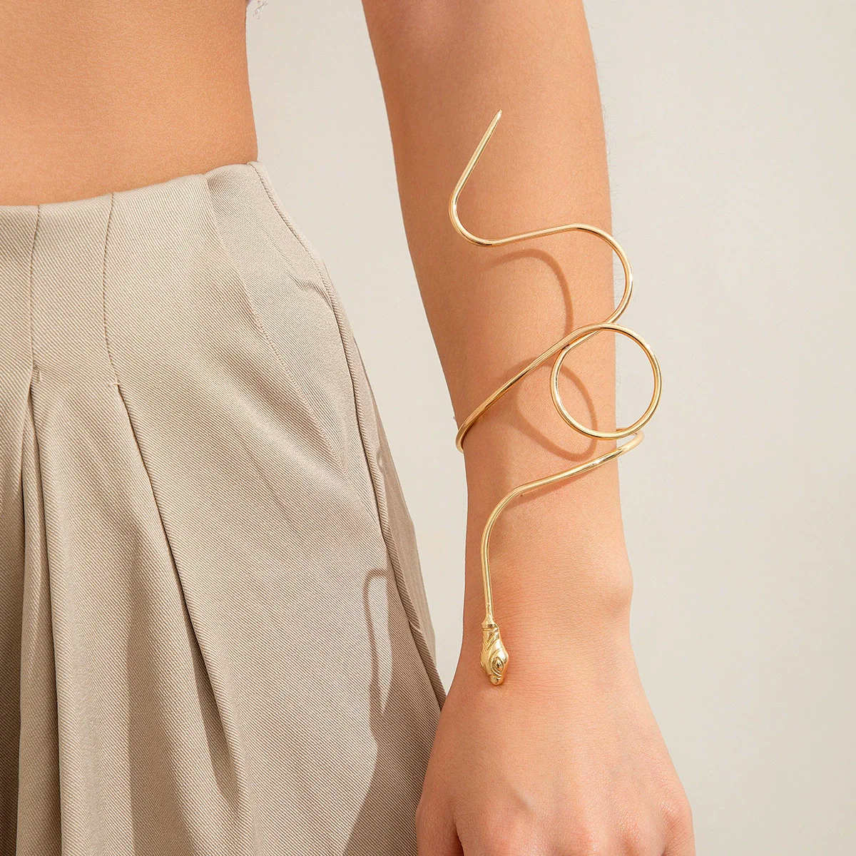 Jewelry Iron Twisted Snakeshaped Exaggerated Hollow Bracelet Leg Chain Geometric Electroplating Women's - Image 6