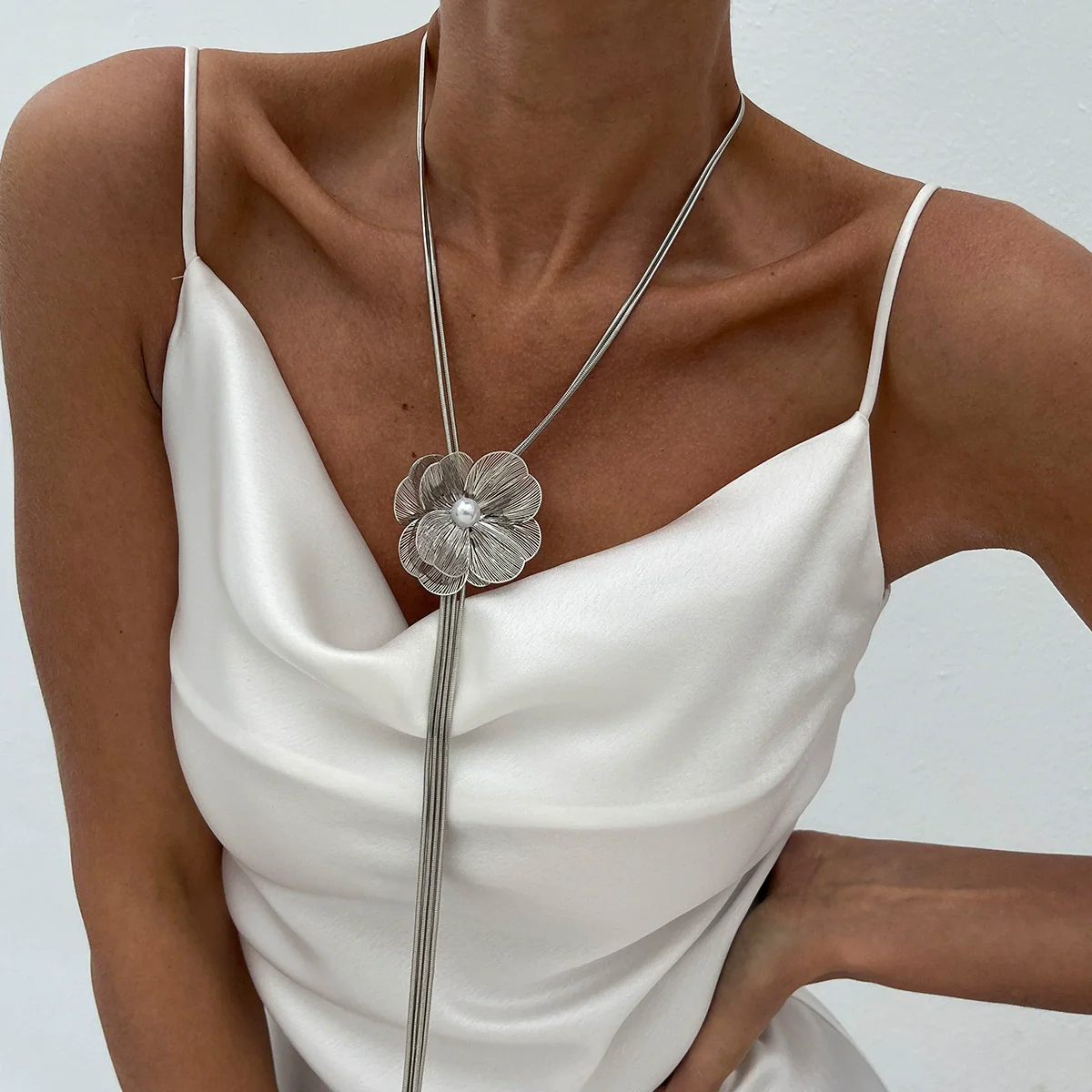 Jewelry Metal Copper Chain Imitation Pearls Geometric Highend Electroplating Clavicle Chain - Image 3