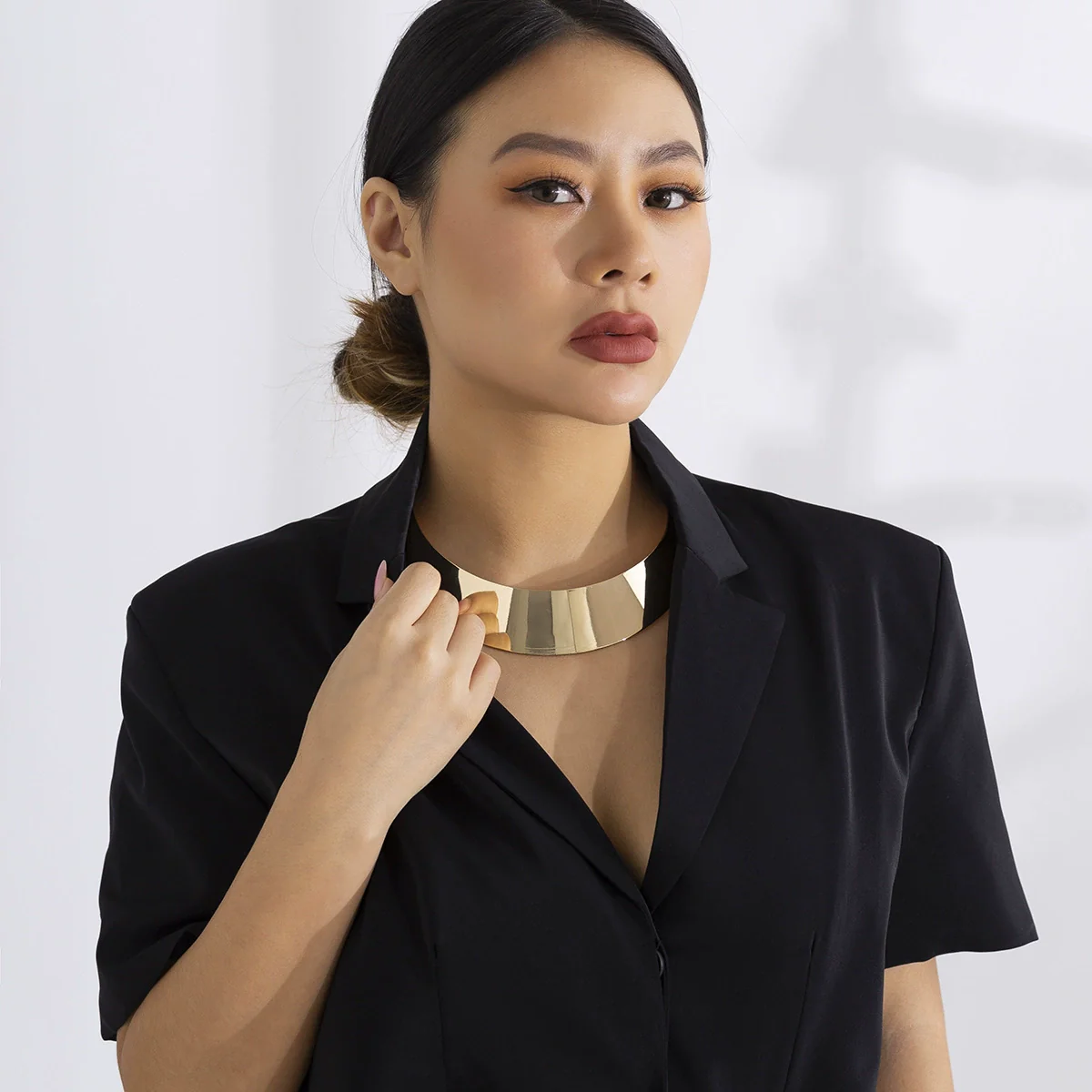 Jewelry Metal Glossy Geometric Clavicle Necklace For Women Iron Aluminum Chain Imitation Pearl Electroplating Punk Style - Image 6