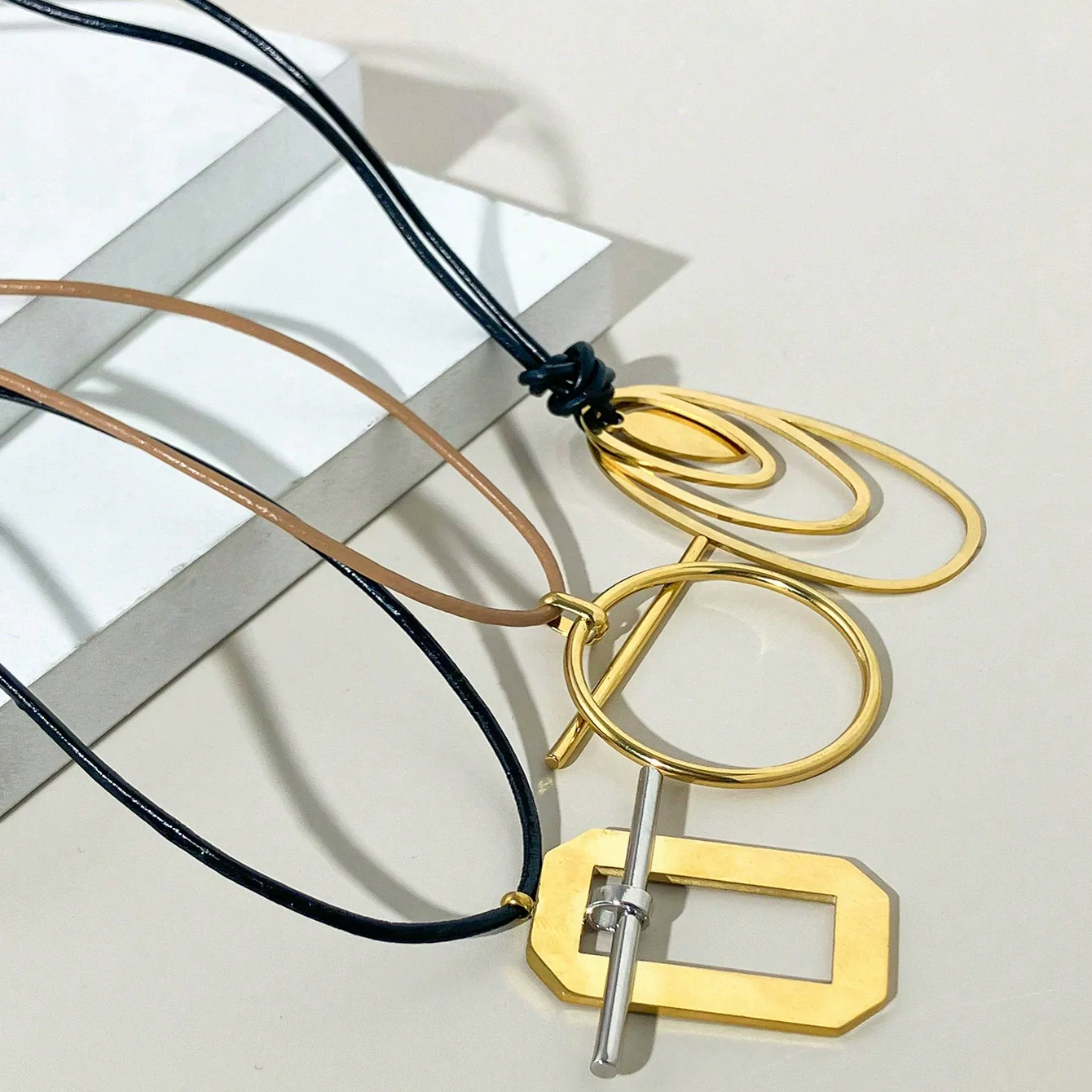 Jewelry Stainless Steel Geometric Pendant Necklace Electroplating