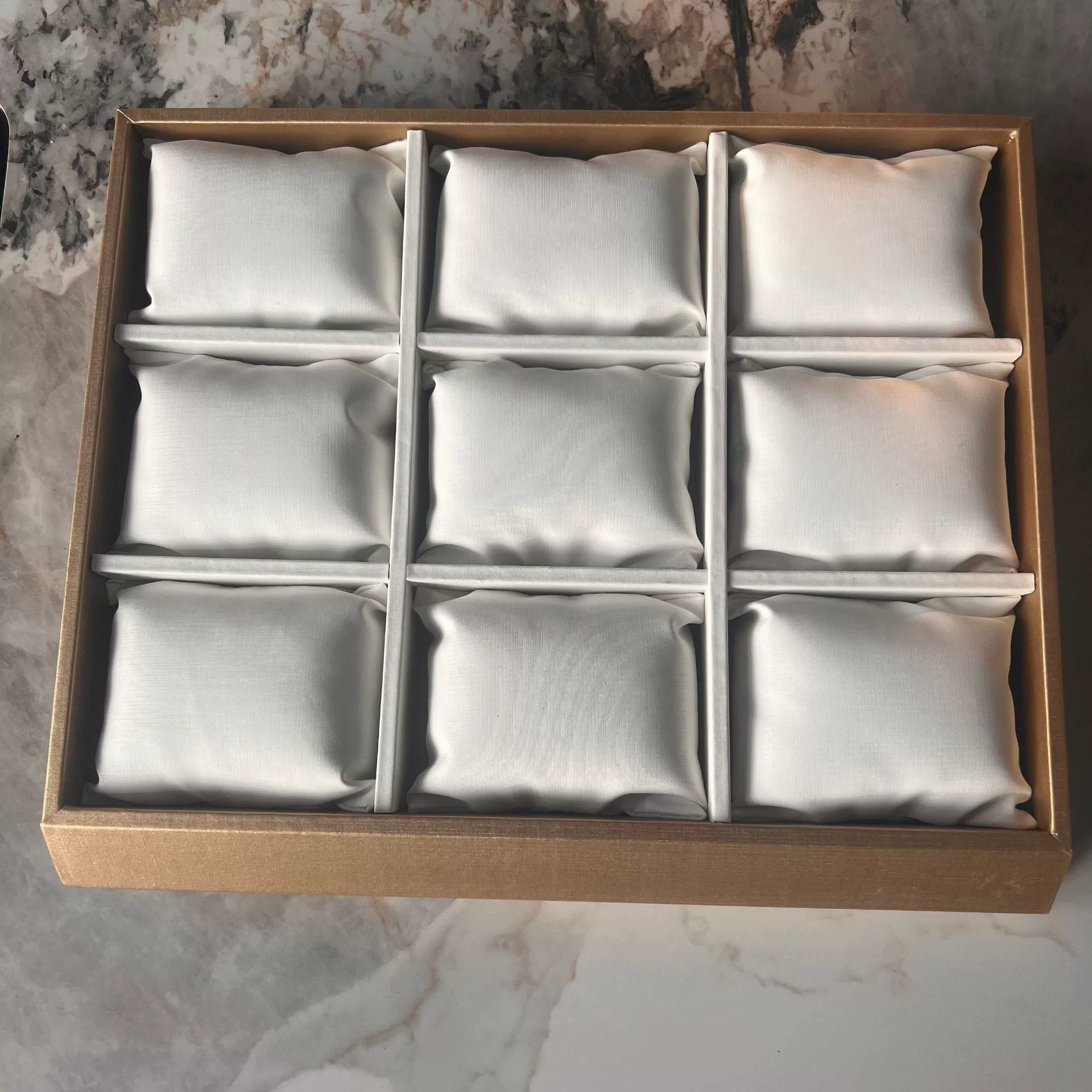 Jewelry Watch Bracelet Display Tray Wooden Frame Velvet Log Material 12 Grid Plate Artistic Style - Image 9