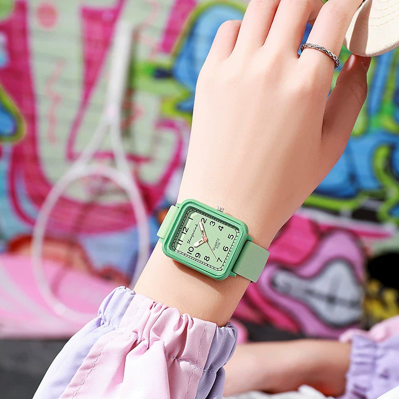 Ladies Alloy And Silicone Rectangle Shell Digital Quartz Watch Leisure Style - Image 3