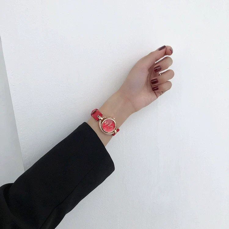 Ladies Alloy Imitation Leather Strap Electronic Quartz Watch With Rectangular And Barrel Shape - Image 7