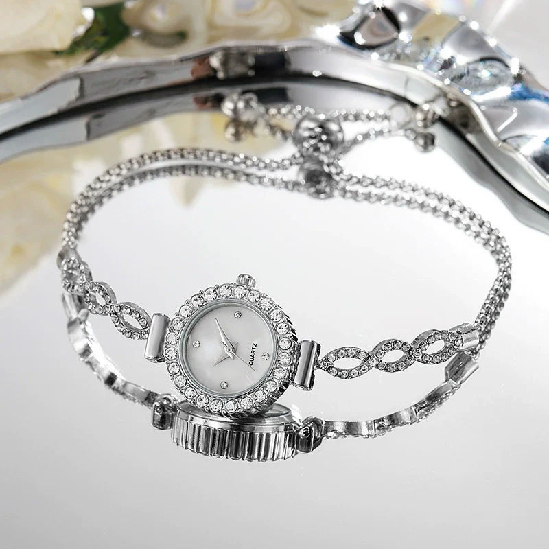 Ladies Casual Quartz Watch With Round Dial Alloy Strap And Buckle - Image 3