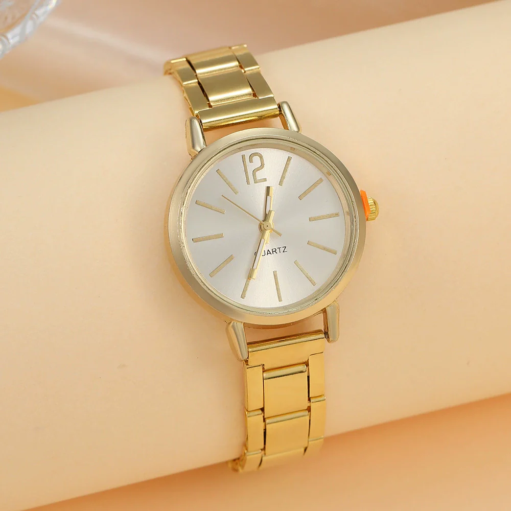 Ladies Casual Round Dial Quartz Watch With Alloy Case And Strap - Image 5