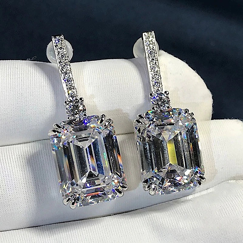 Ladies Copper Earrings With Geometric Style And Zircon