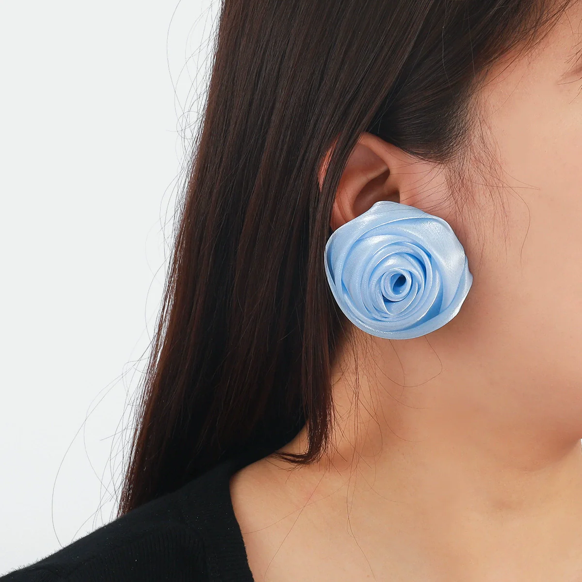 Ladies Fashion Hand Knitted Mixed Materials Flowershaped Earrings And Wrist Flowers - Image 2