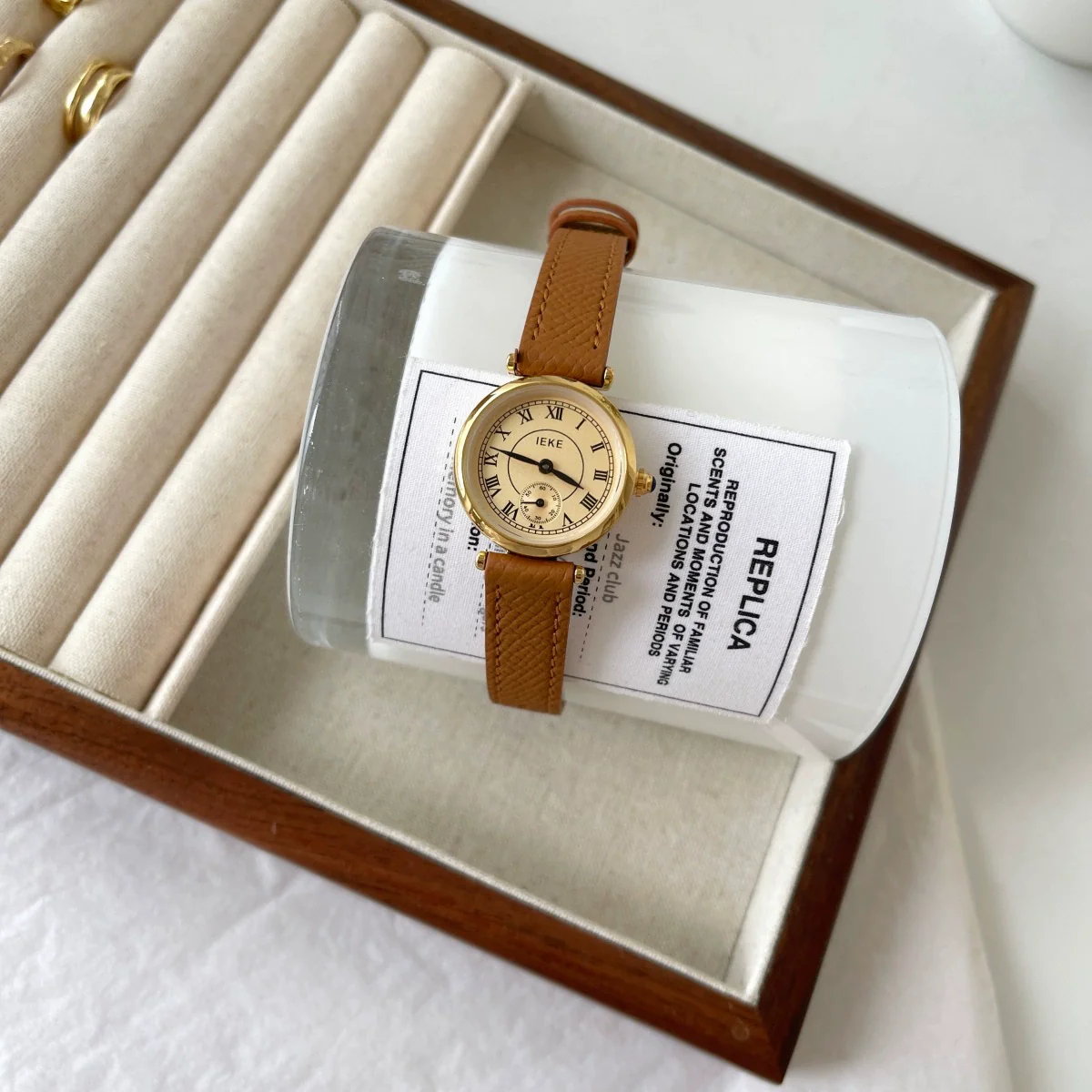 Ladies Luxury Retro Fashion Oval Dial Leather Band Metal Case Watch - Image 12