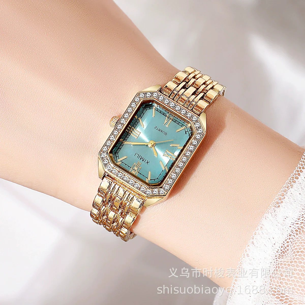 Ladies Retro Quartz Wrist Watch With Roman Numerals Rhinestone Dial Alloy Belt Rectangle Shape - Image 8