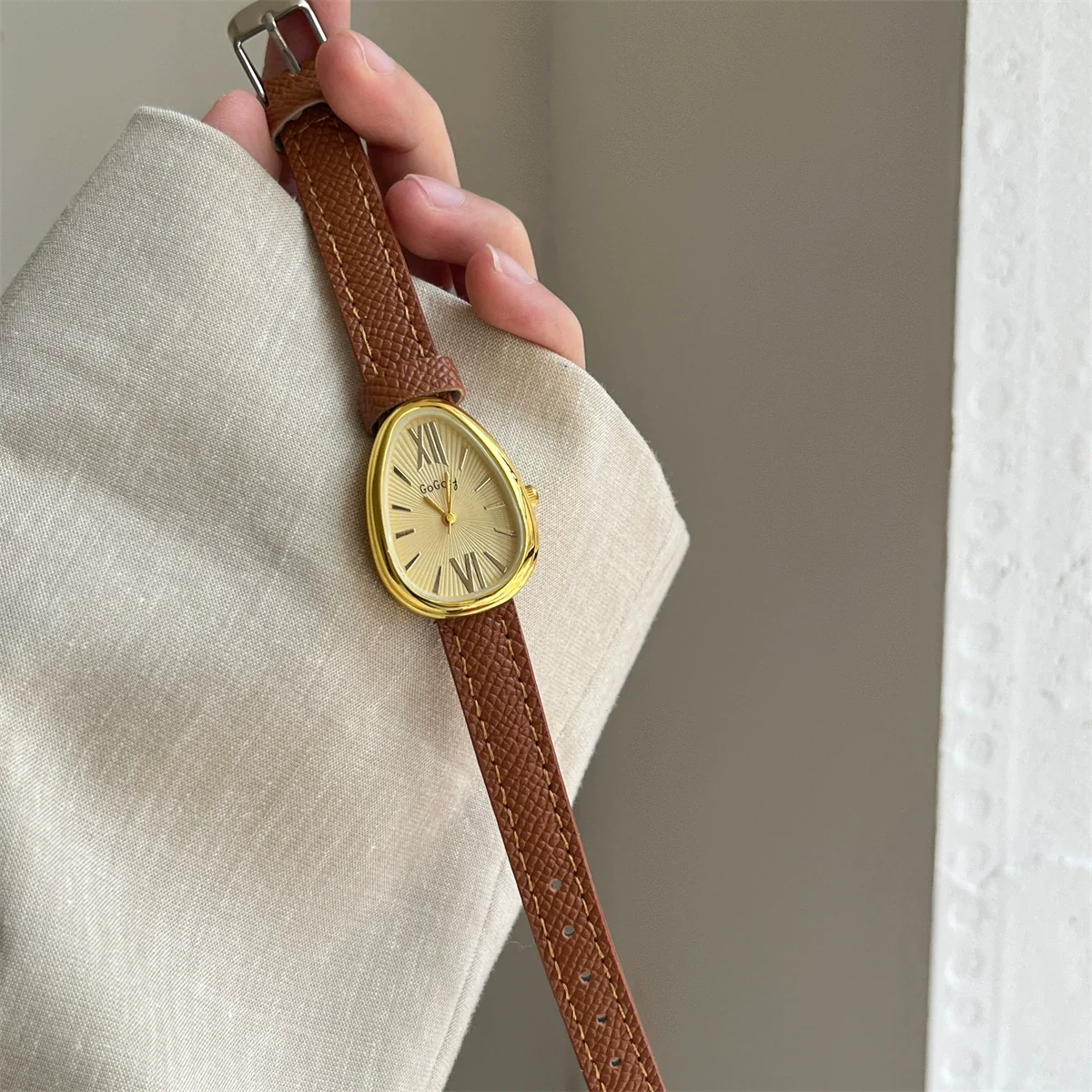 Leather Strap Women Quartz Watch Alloy Case Rose Gold Buckle Round Dial Leisure Style - Image 8
