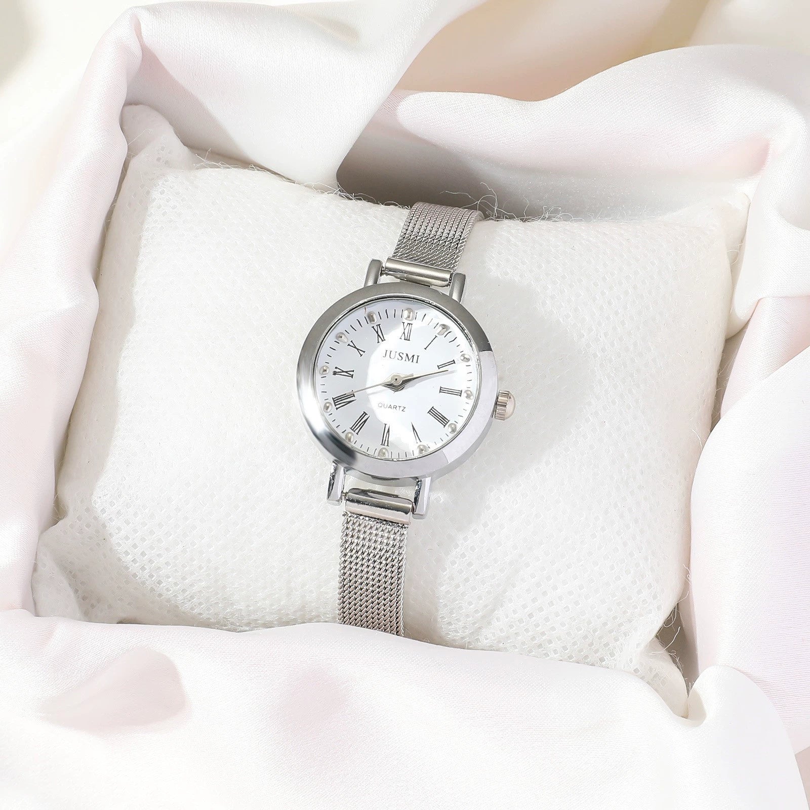 Leisure Alloy And Imitation Leather Women's Watch With Round Dial And Pin Buckle - Image 6