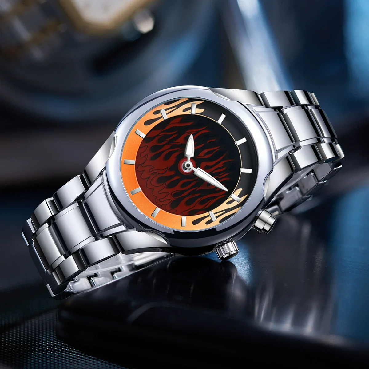 Men's Alloy And Stainless Steel Round Dial Waterproof Quartz Watch Retro Creative Dynamic Flame Design