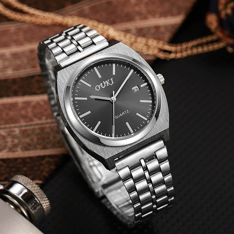 Men's Alloy Case Stainless Steel Strap Round Dial Fashion Quartz Watch