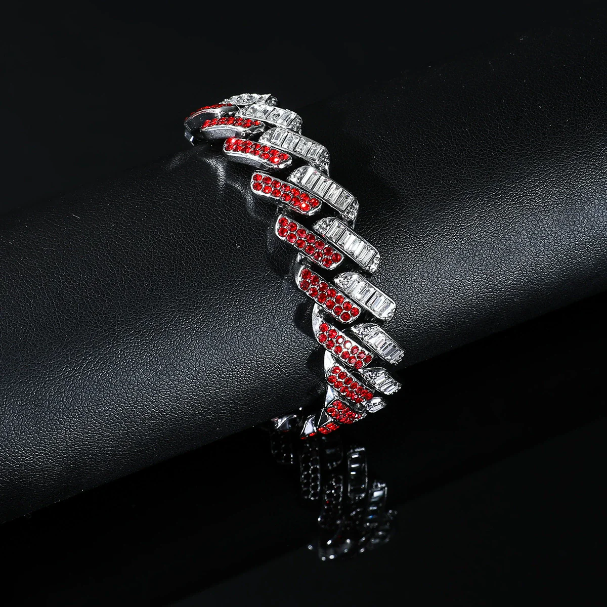 Men's Alloy Geometric Hip Hop Diamondembedded Bracelet - Image 4