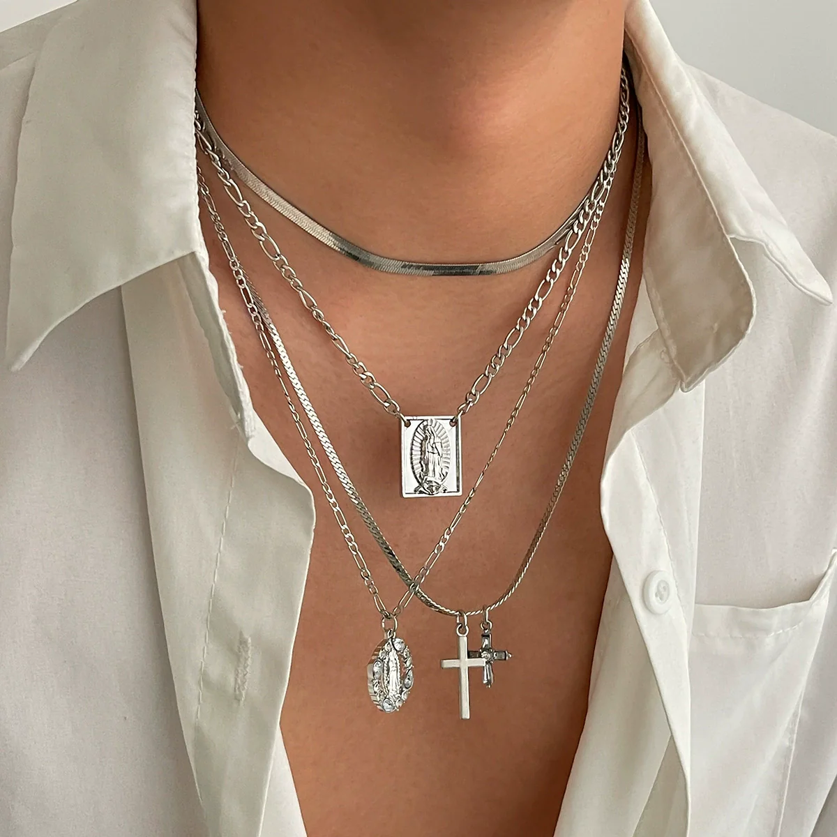 Men's Alloy Geometric Pendant Necklace Handmade Snake Bone Chain - Image 2