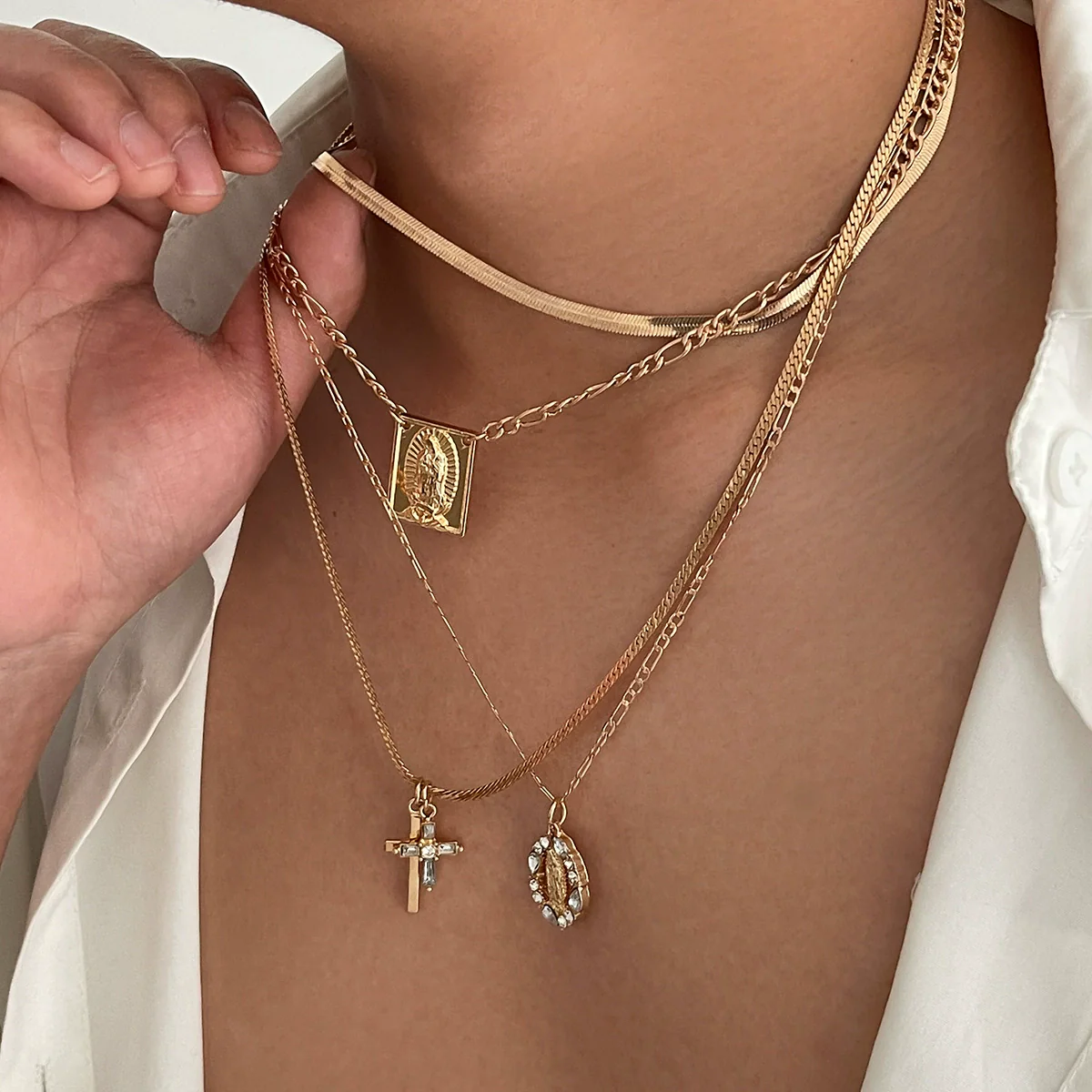 Men's Alloy Geometric Pendant Necklace Handmade Snake Bone Chain - Image 3