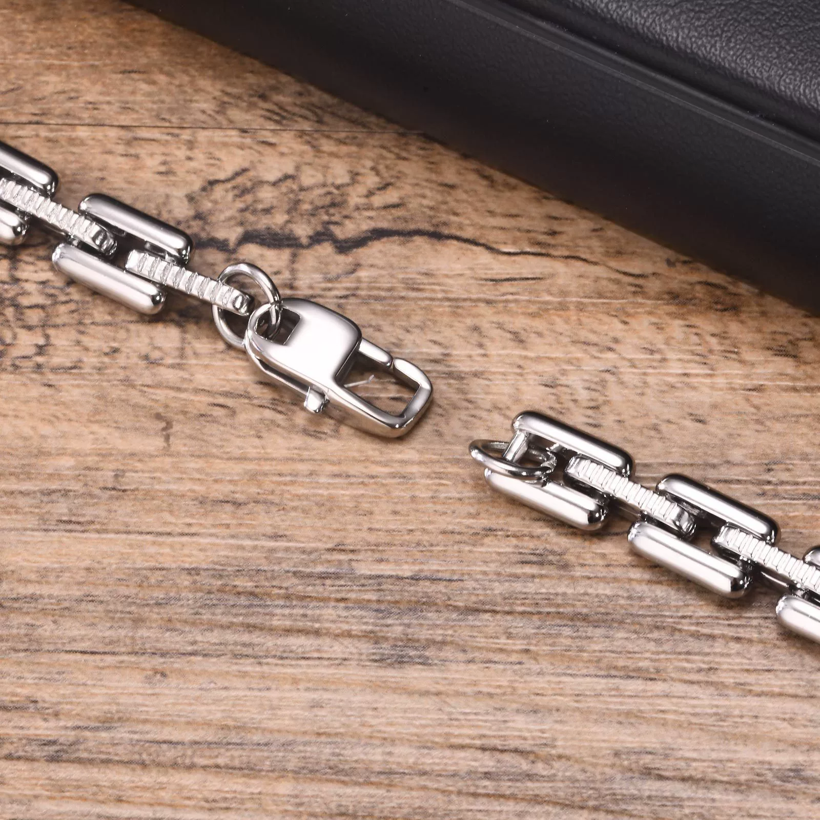 Men's Fashion Stainless Steel Handmade Polished Chain Bracelet - Image 4