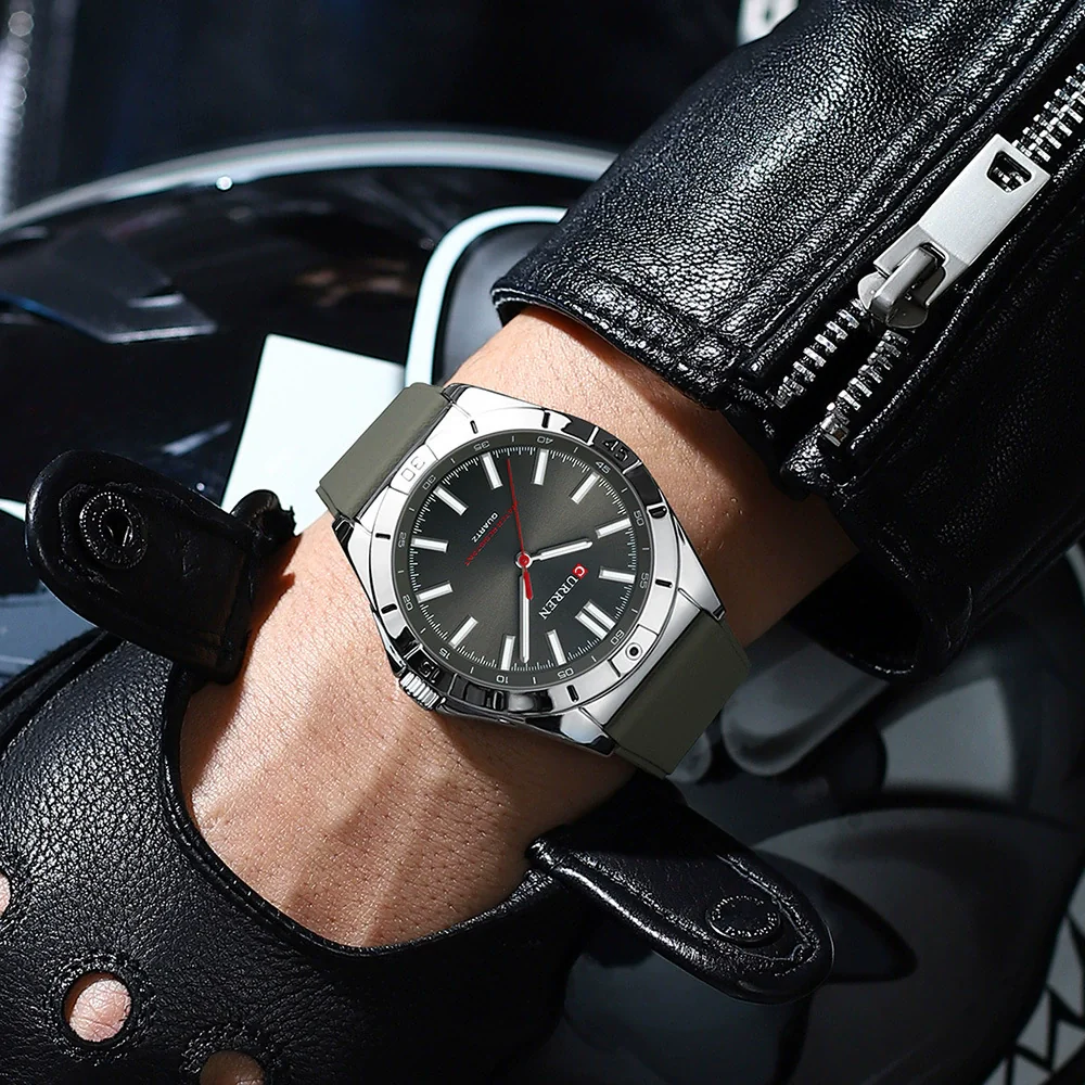 Men's Sports Watch Metal Case Silicone Strap Stainless Steel Buckle Round Dial Quartz Glass Mirror - Image 3