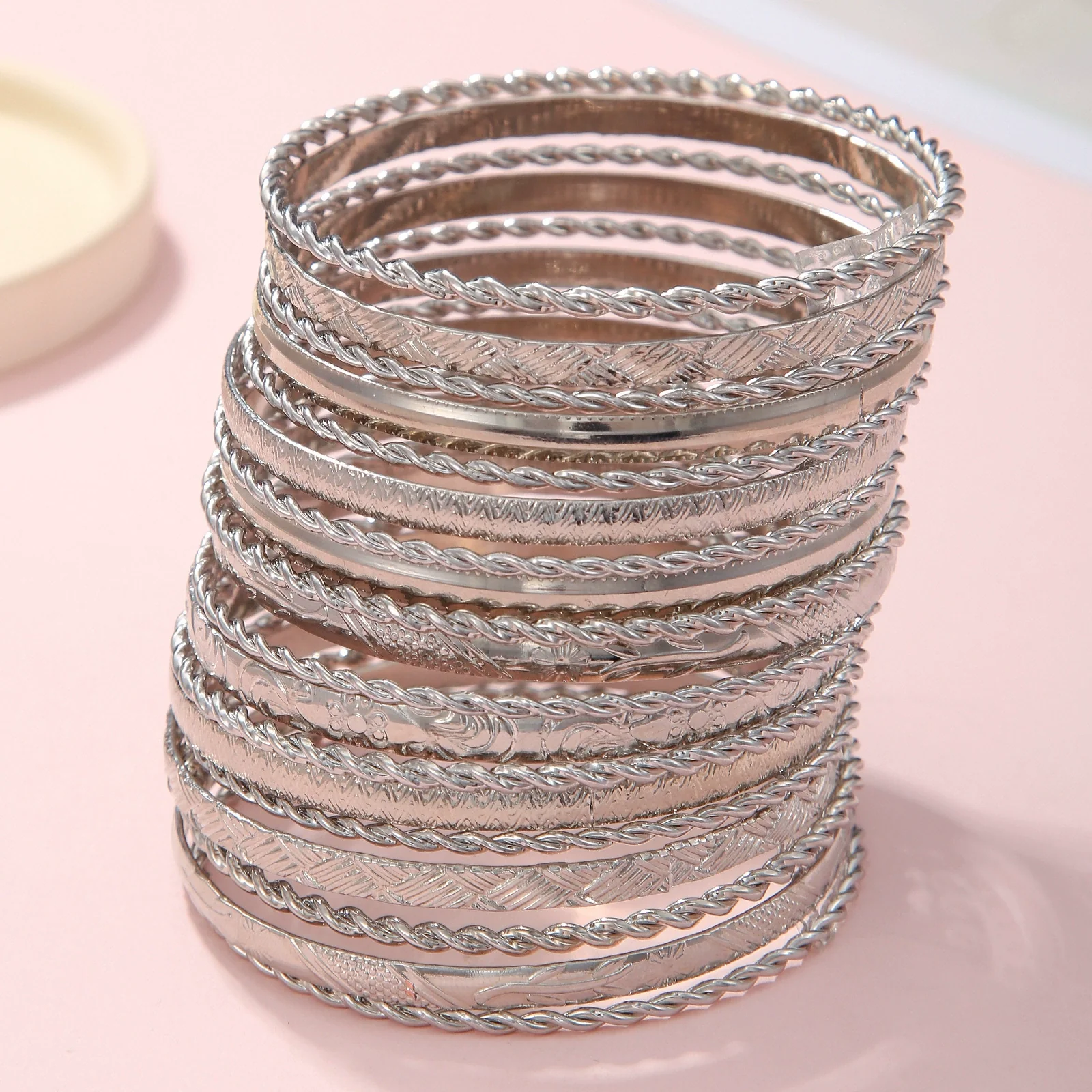 Metal Bracelet Alloy Iron Geometric Vintage Hammered Electroplated Unisex - Image 3