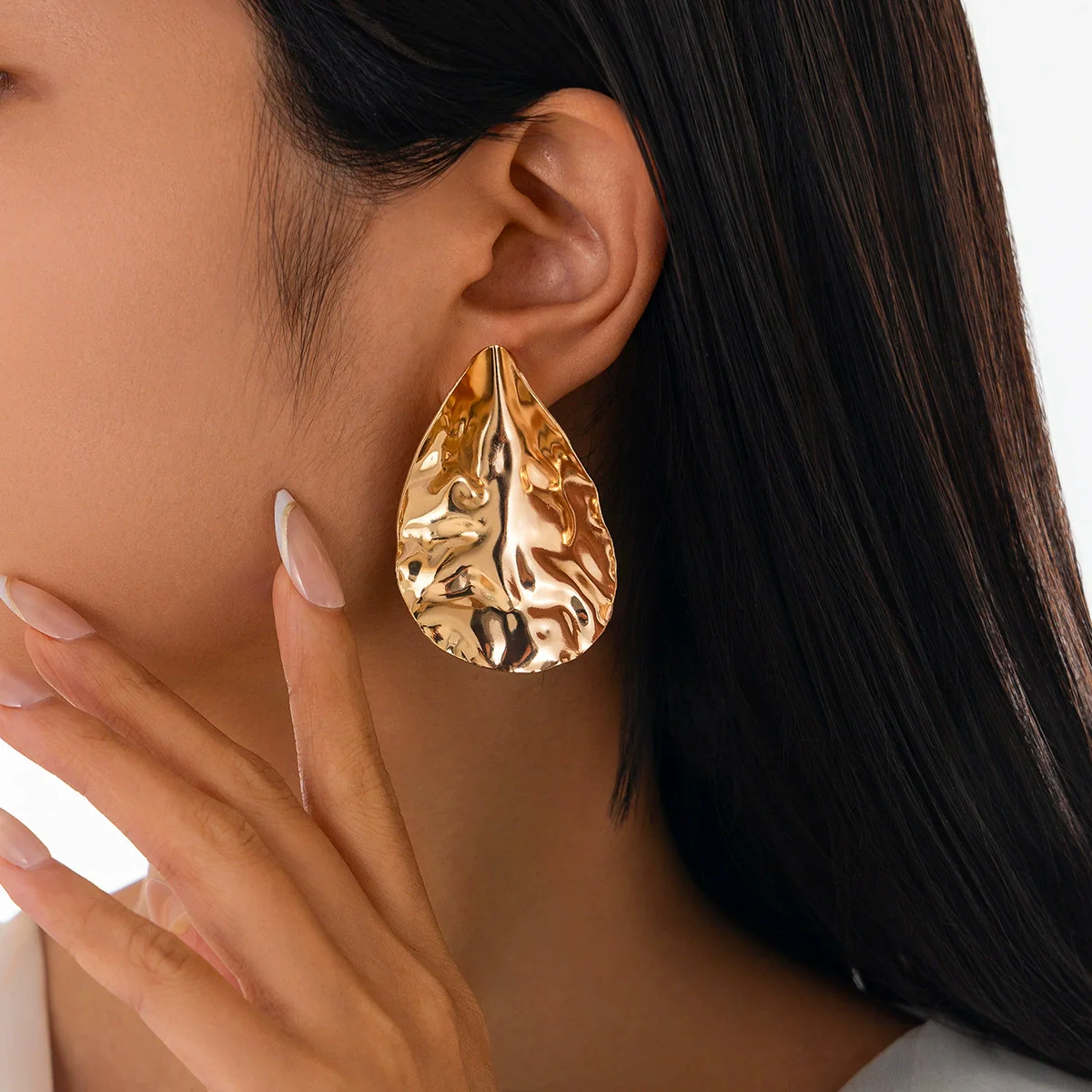 Metal Drop Shape Geometric Minimalist Electroplated Women's Earrings - Image 3