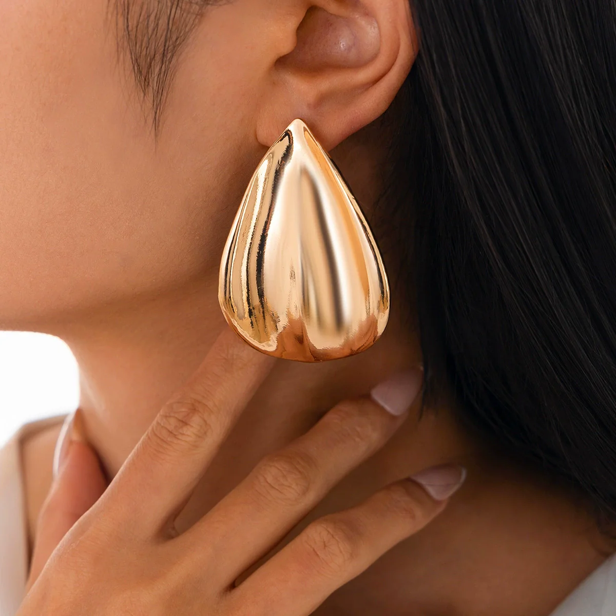 Metal Drop Shape Geometric Minimalist Electroplated Women's Earrings - Image 8